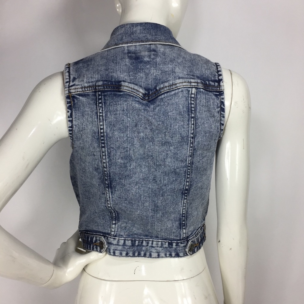 F21 Acid Wash Denim Vest Jean Jacket - Picture 3 of 8